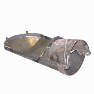 22943 Manual Flip Paver Main Chute Weldment